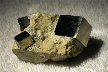 joule / cubic meter [J / m³]